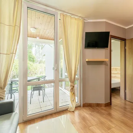 Homes With Pool, Close To The 펜션 *